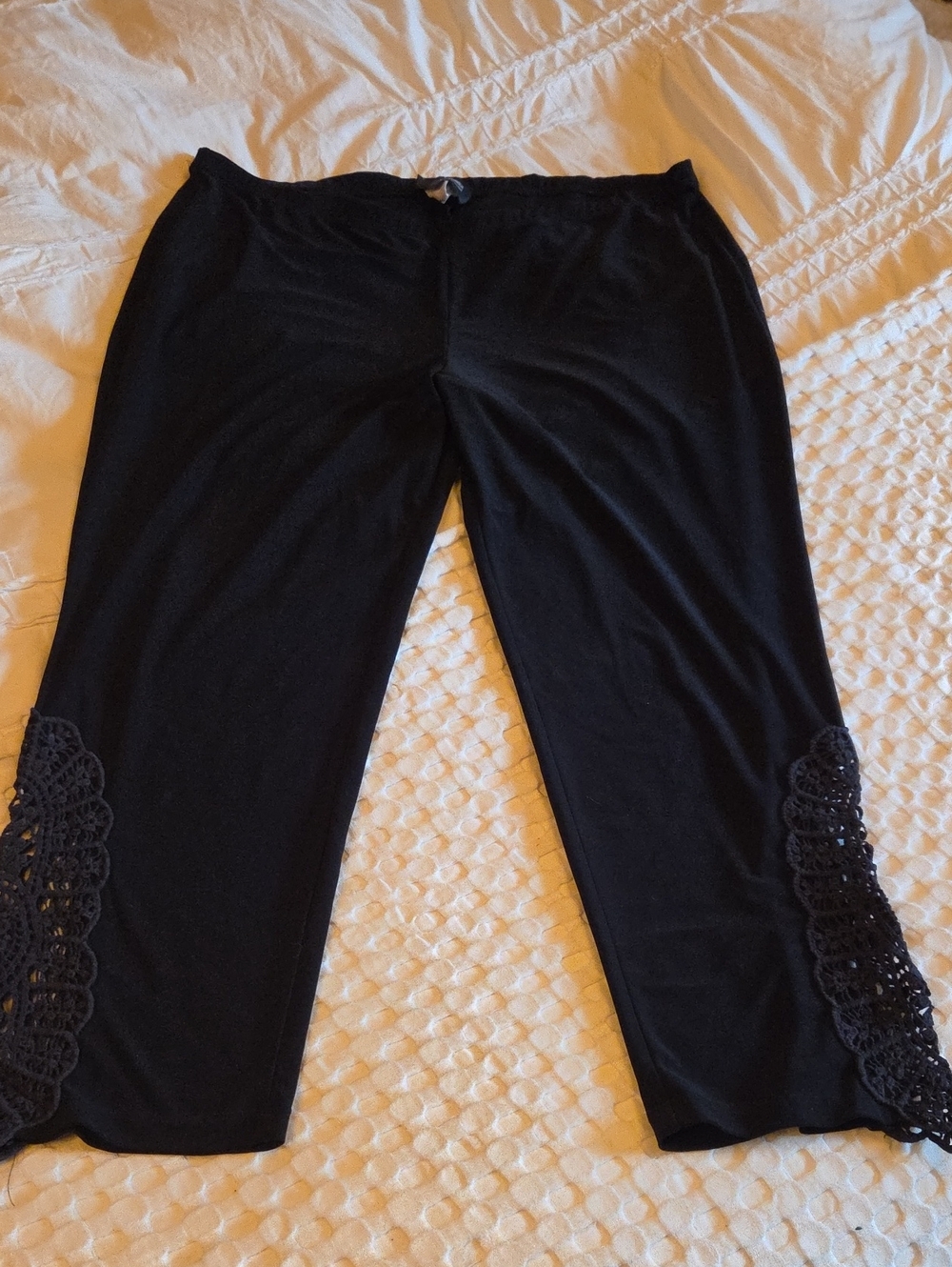 Black Cropped Leggings with Crochet Hem Xxl